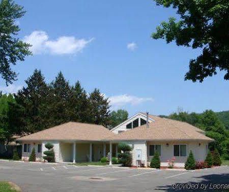 Rocky River Inn New Milford Bagian luar foto