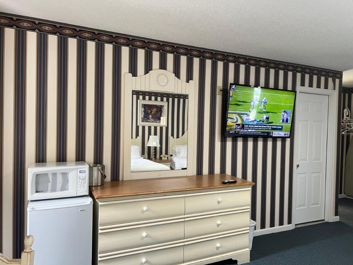 Rocky River Inn New Milford Bagian luar foto